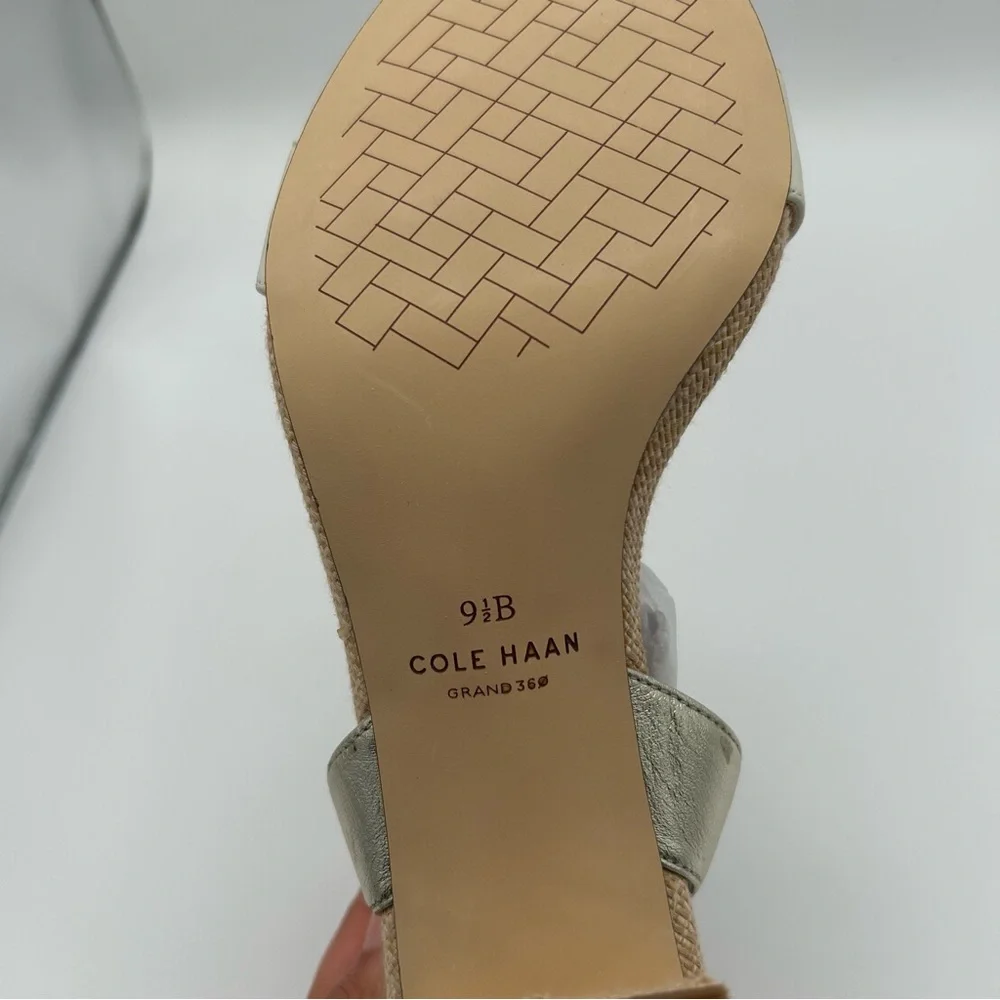 New Cole Haan Women’s Josie Block Heeled Sandal, Ivory/Soft Gold 9.5 B